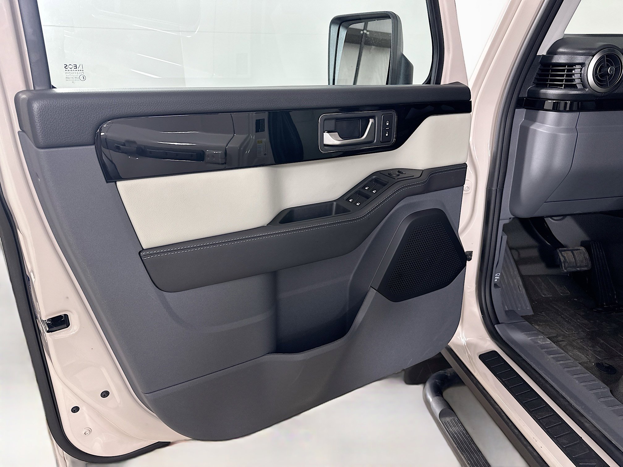New 2025 INEOS Grenadier AWD/4WD image 17