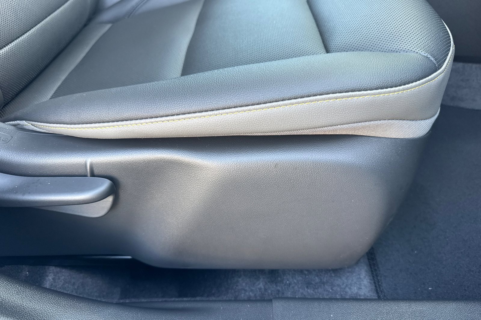 Used 2025 Chevrolet Trax ACTIV w/ Sunroof Package image 23