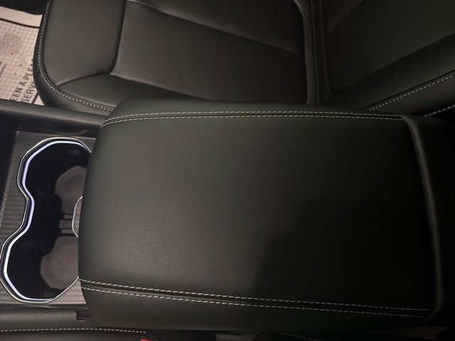 New 2025 Jeep Grand Cherokee Limited w/ Black Appearance Package image 30