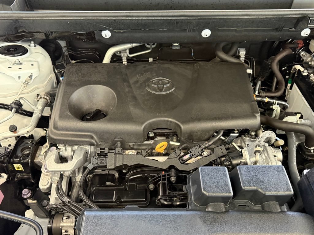 Certified 2025 Toyota RAV4 XLE FWD image 35