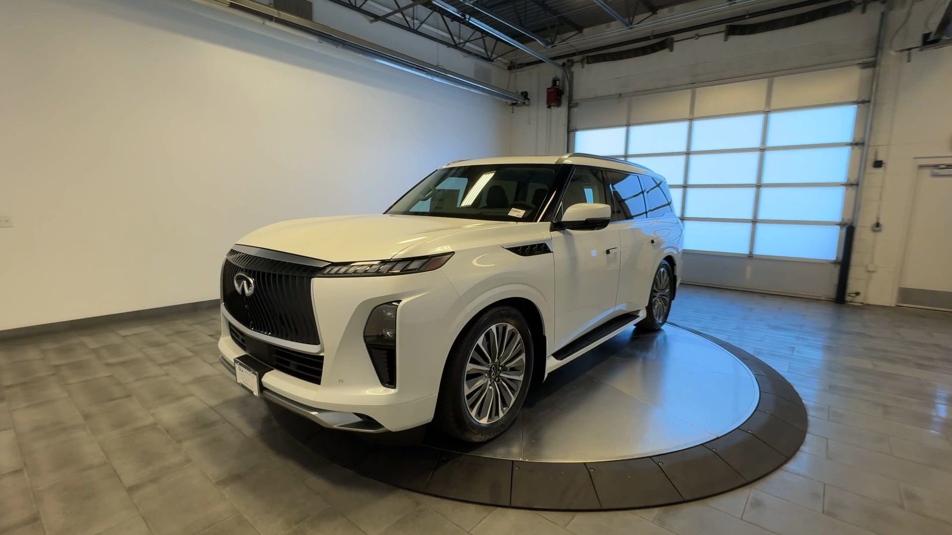 New 2026 INFINITI QX80 Luxe w/ Cargo Package AWD/4WD image 4