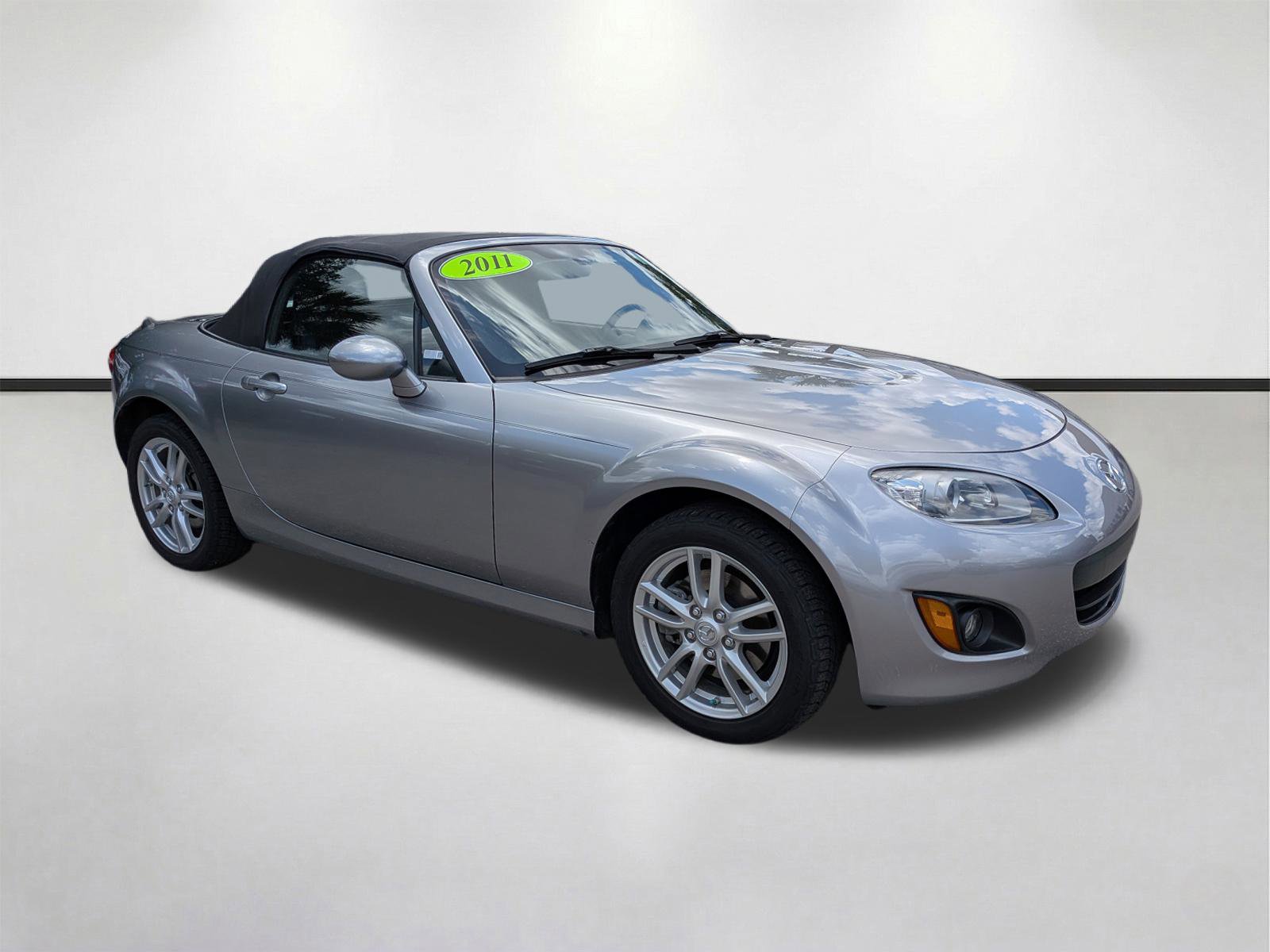 Used 2011 MAZDA MX-5 Miata Sport w/ Convenience Pkg RWD image 2