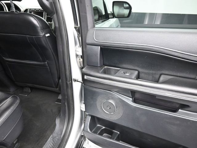 Used 2019 Ford Expedition XLT w/ Equipment Group 201A AWD/4WD image 21