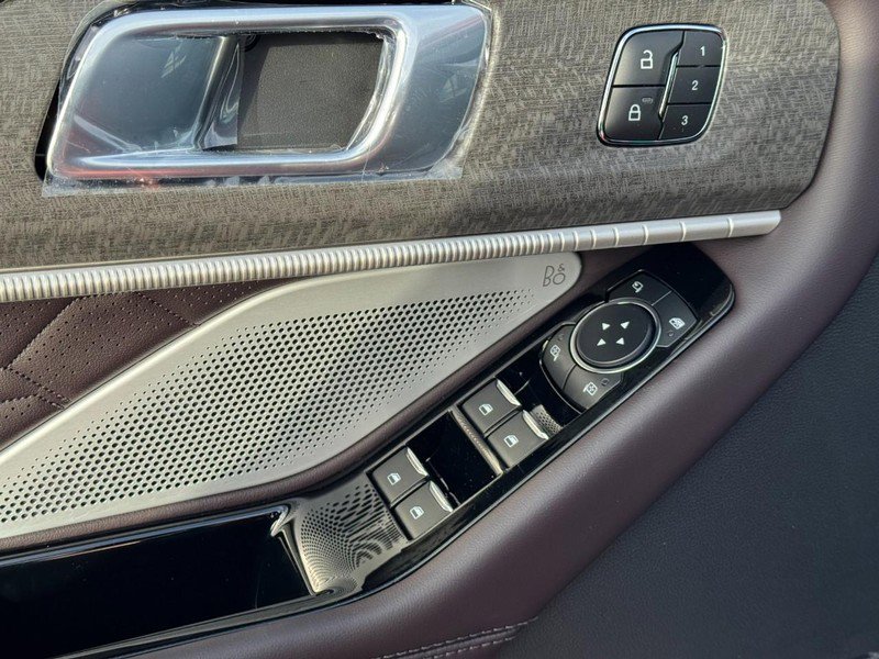 New 2026 Ford Explorer Platinum w/ LUX Leather Package image 13