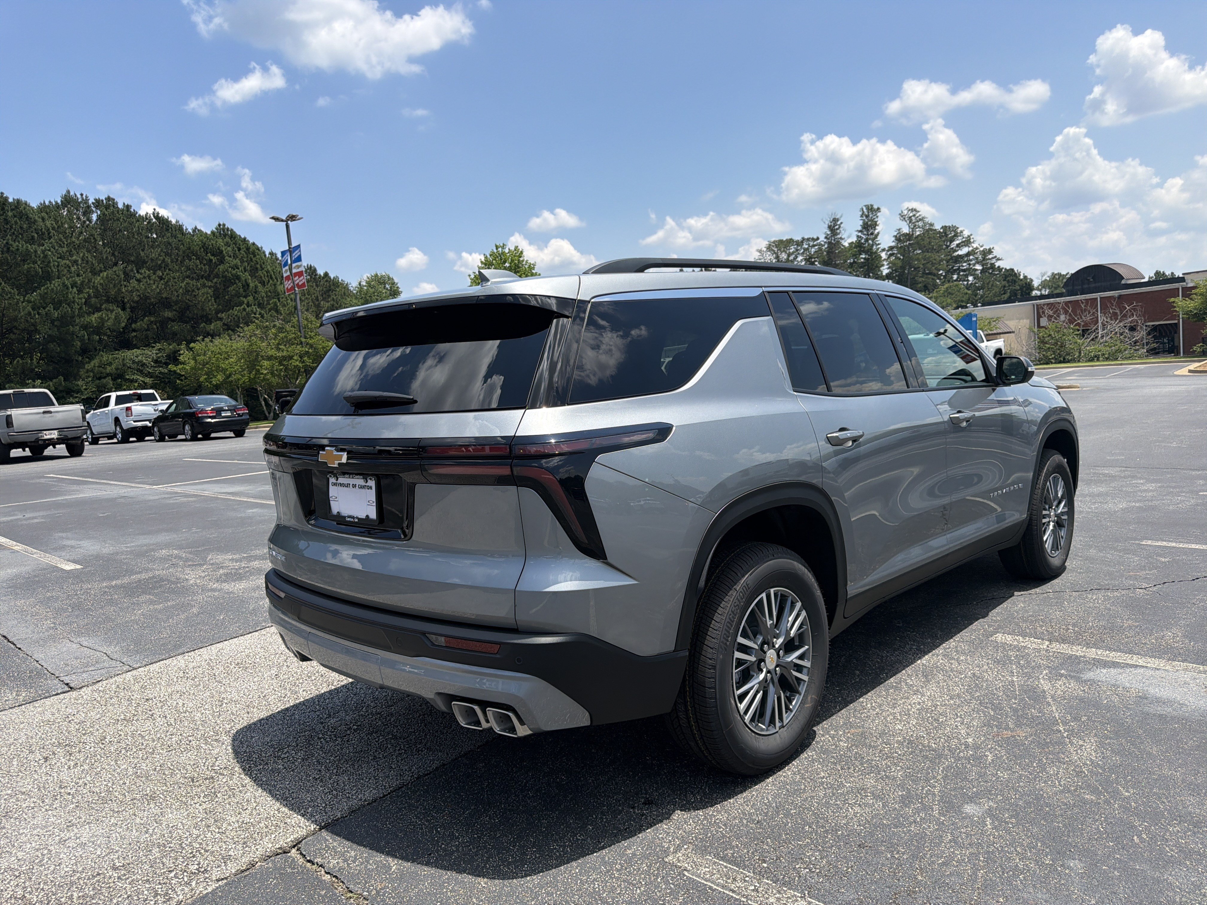 New 2026 Chevrolet Traverse LT FWD image 5