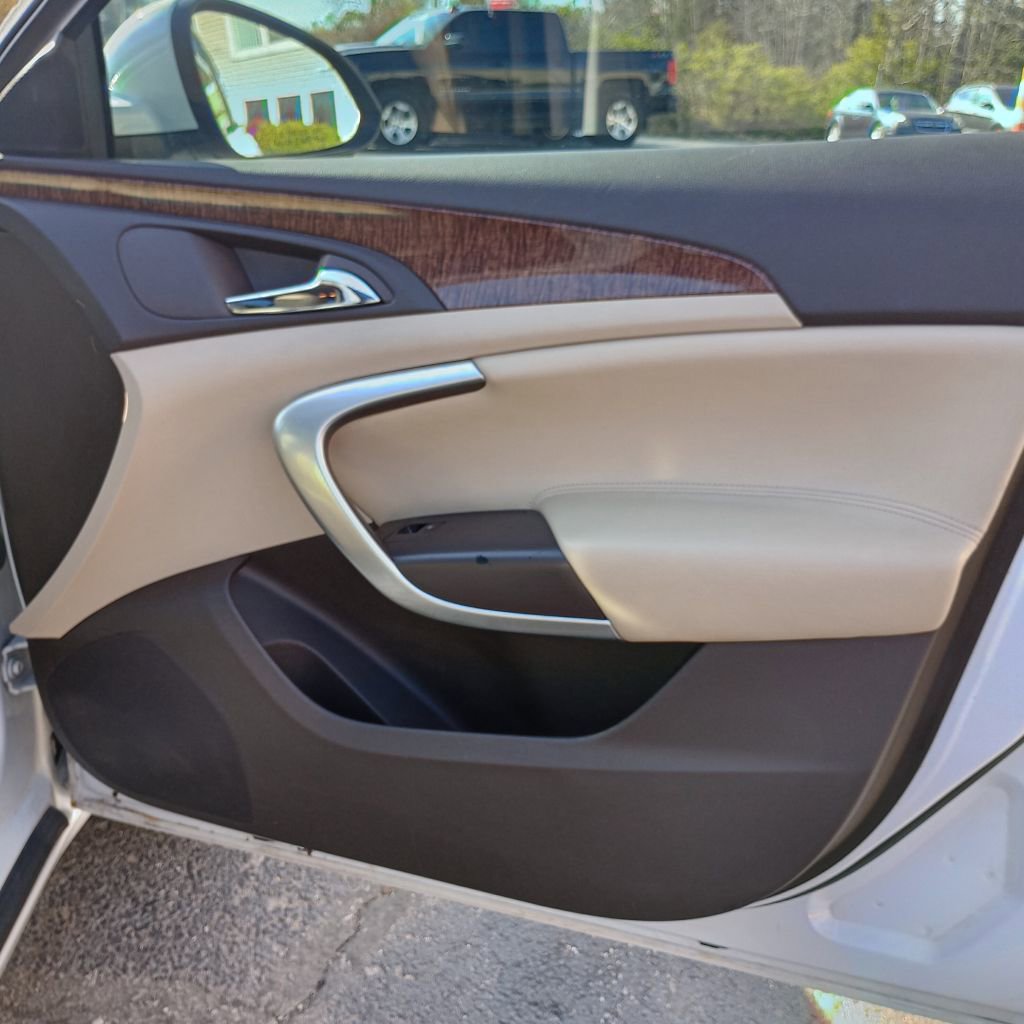 Used 2013 Buick Regal Premium FWD image 23