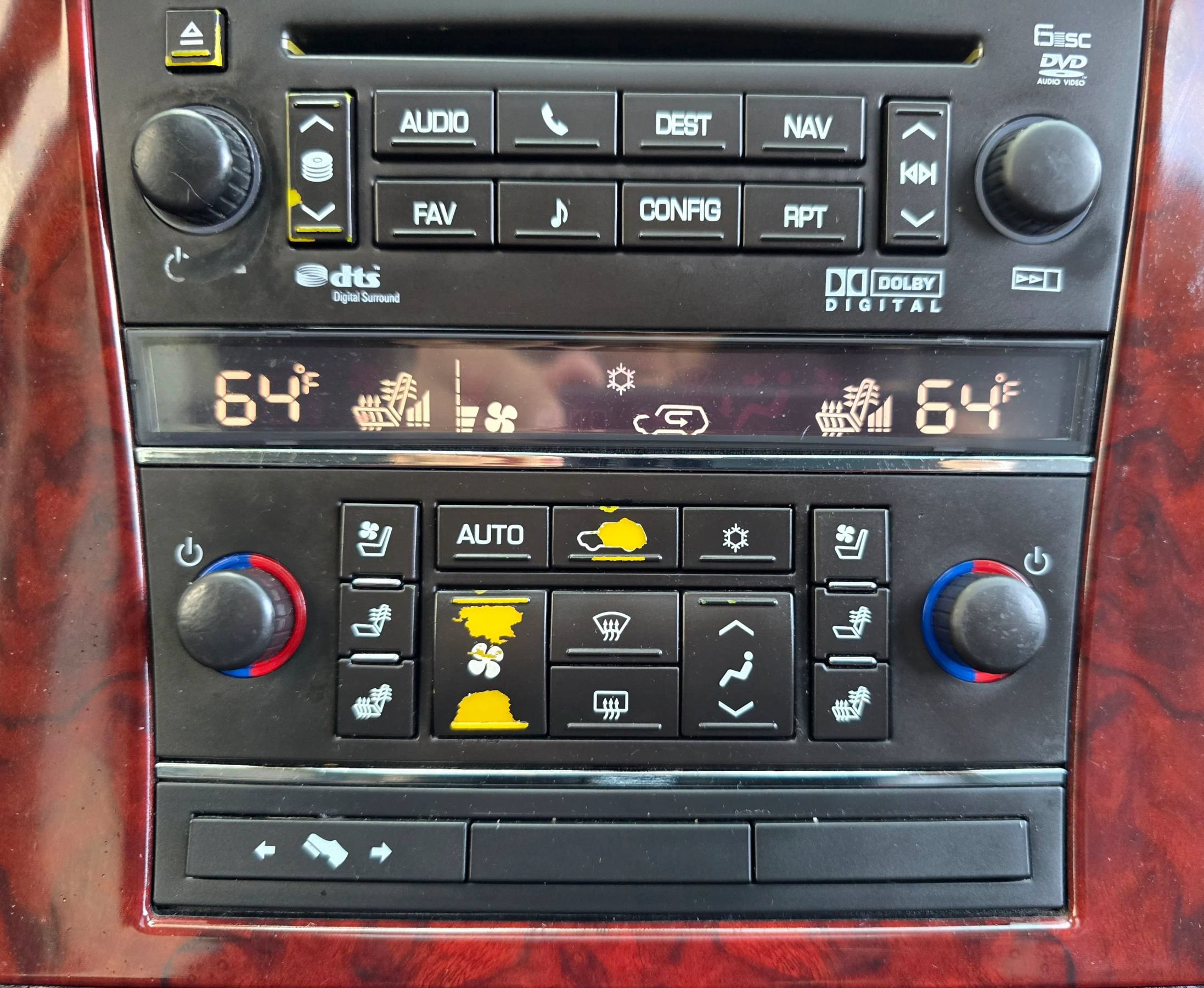 Used 2010 Cadillac Escalade EXT Luxury AWD/4WD image 35