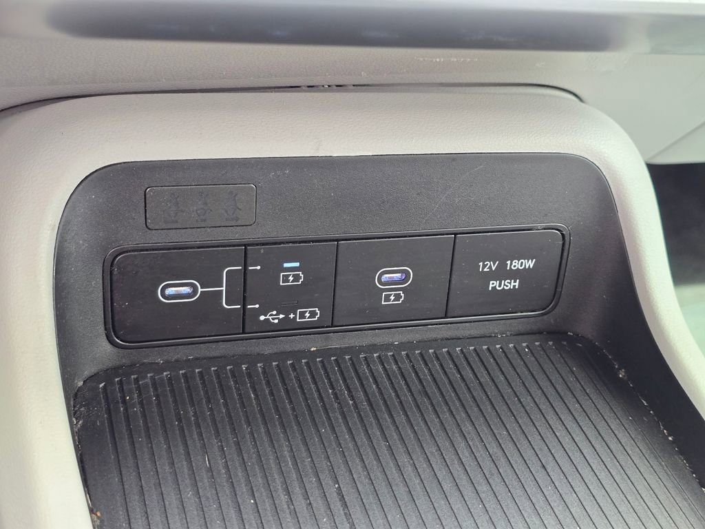 Used 2024 Hyundai Kona SEL image 16