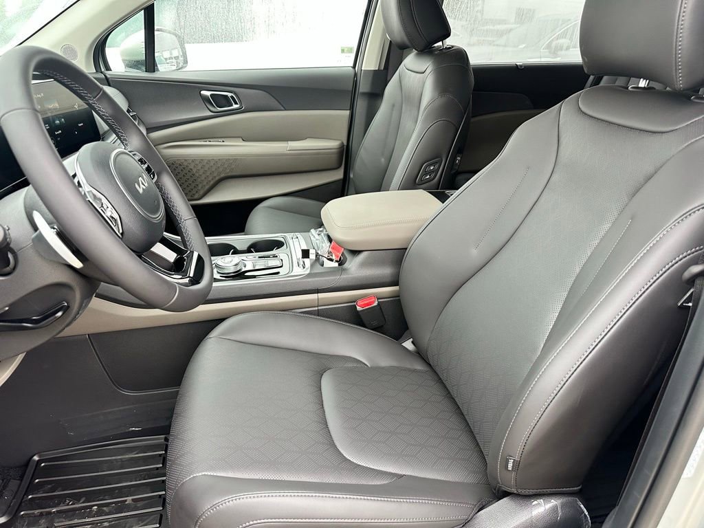 New 2026 Kia Carnival EX image 12