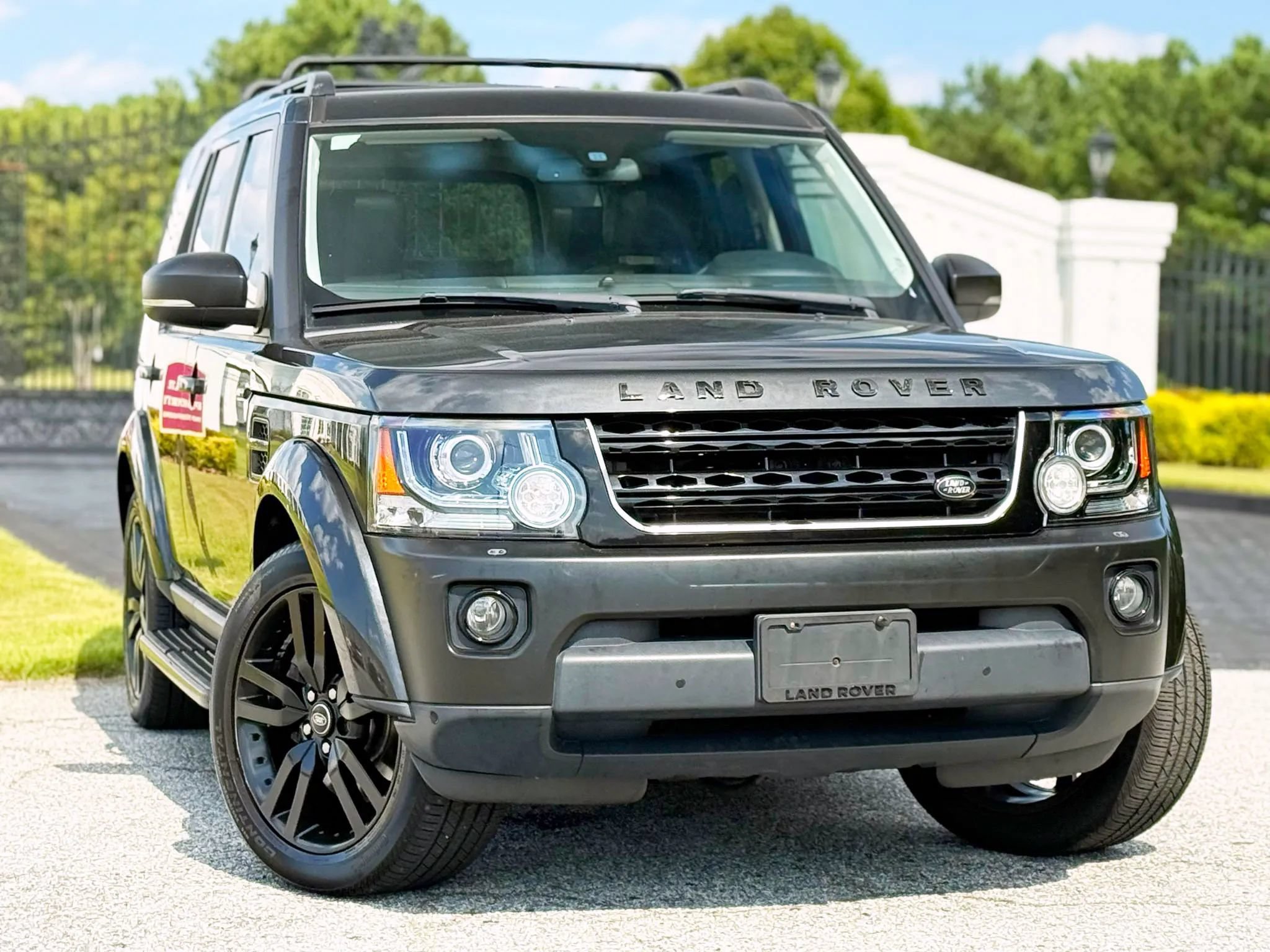 Used 2015 Land Rover LR4 HSE AWD/4WD image 4