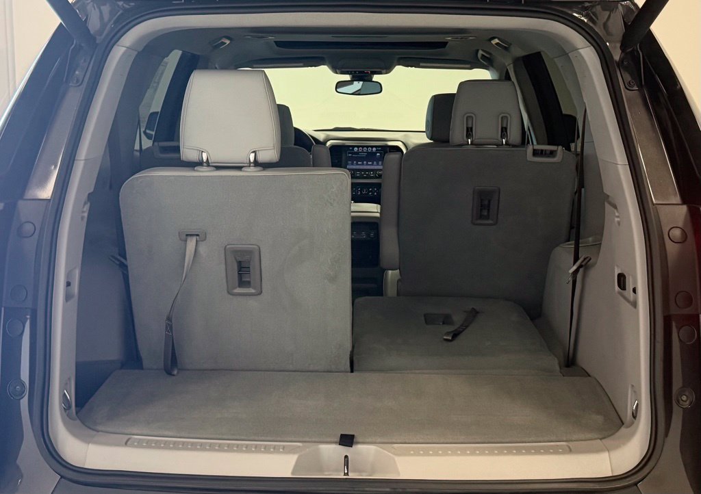 Used 2017 GMC Acadia SLT w/ LPO, Floor Liner Package FWD image 28