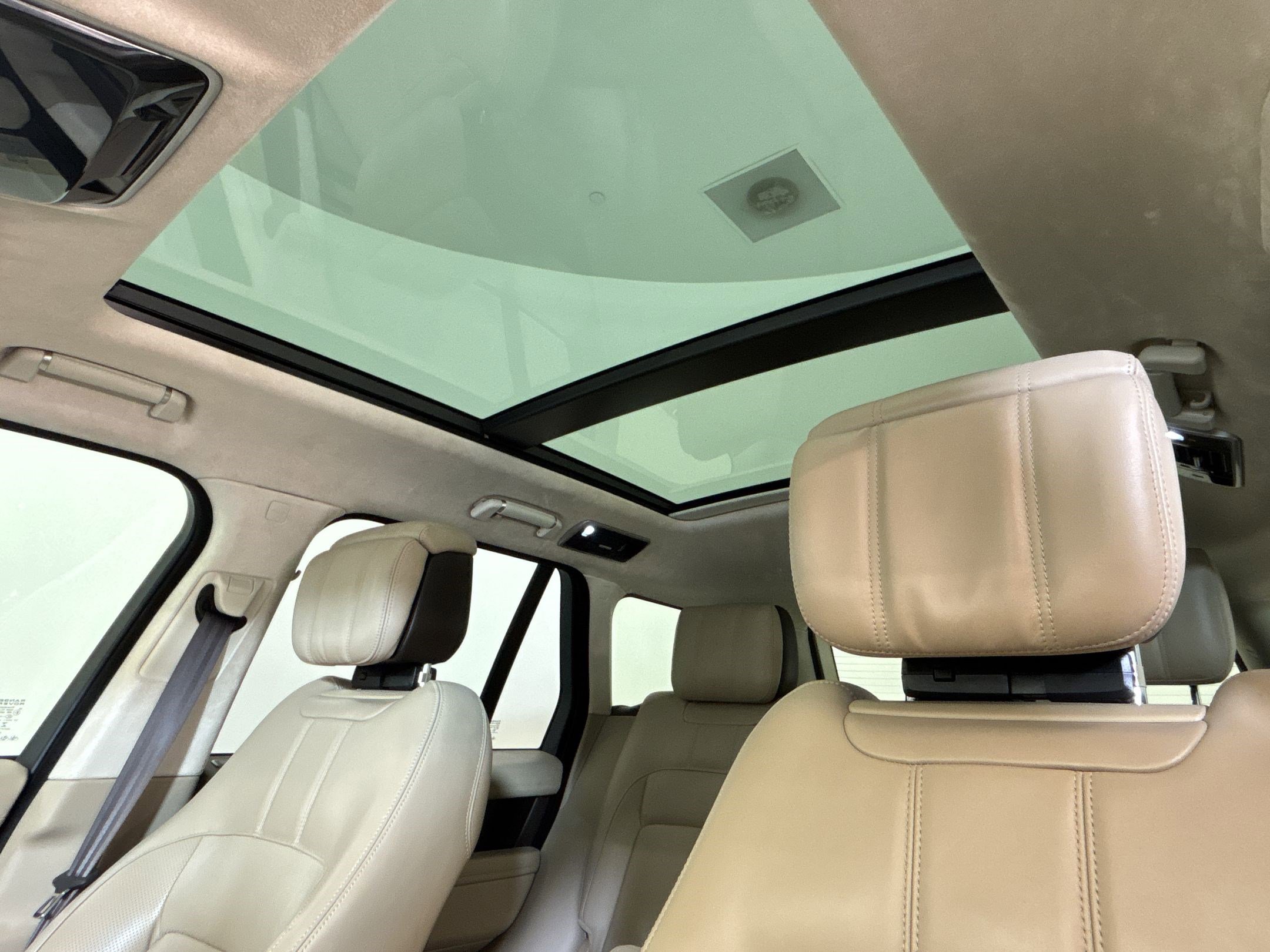 Used 2020 Land Rover Range Rover HSE AWD/4WD image 11