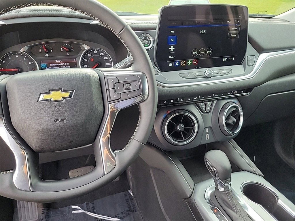Used 2023 Chevrolet Blazer LT image 25