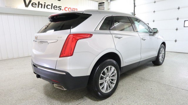 Used 2017 Cadillac XT5 Luxury w/ Driver Awareness Package AWD/4WD image 6