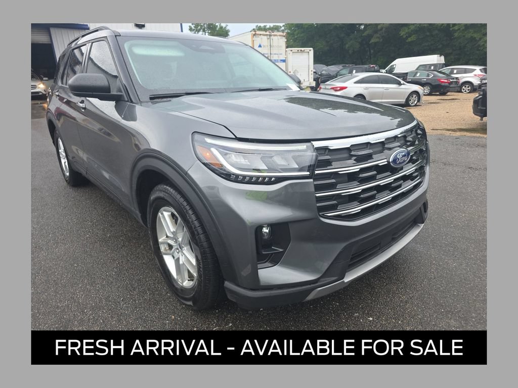 Used 2026 Ford Explorer Active w/ Active Comfort Package RWD image 1