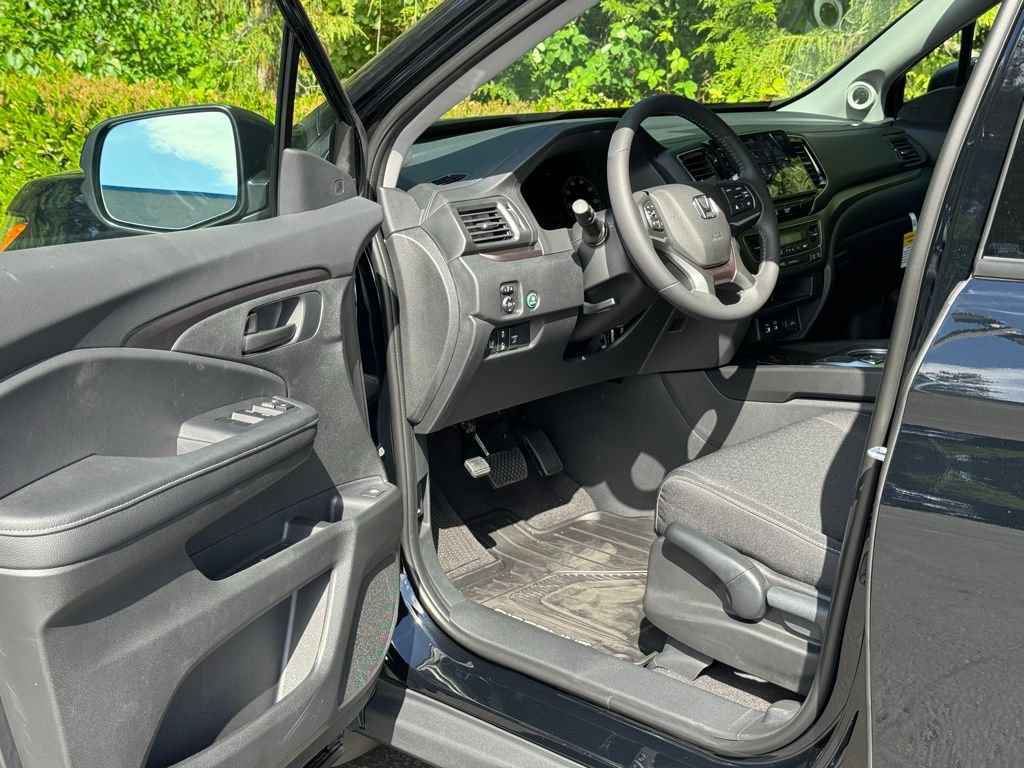 New 2026 Honda Ridgeline Sport image 6