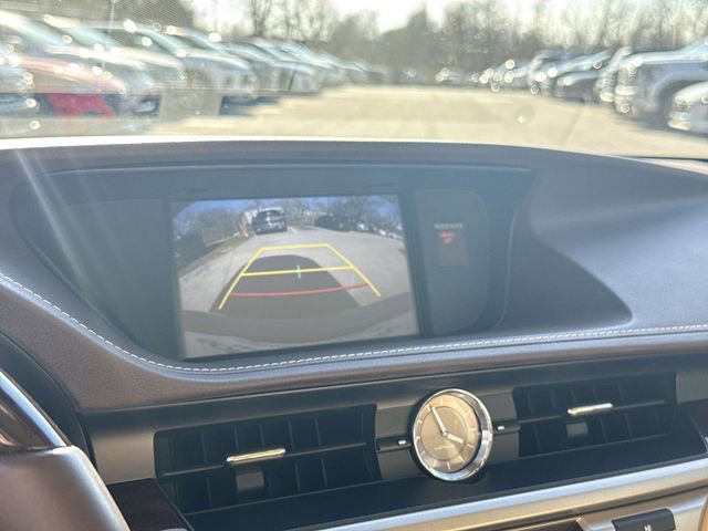 Used 2018 Lexus ES 350 w/ Luxury Package w/Wood Trim image 17