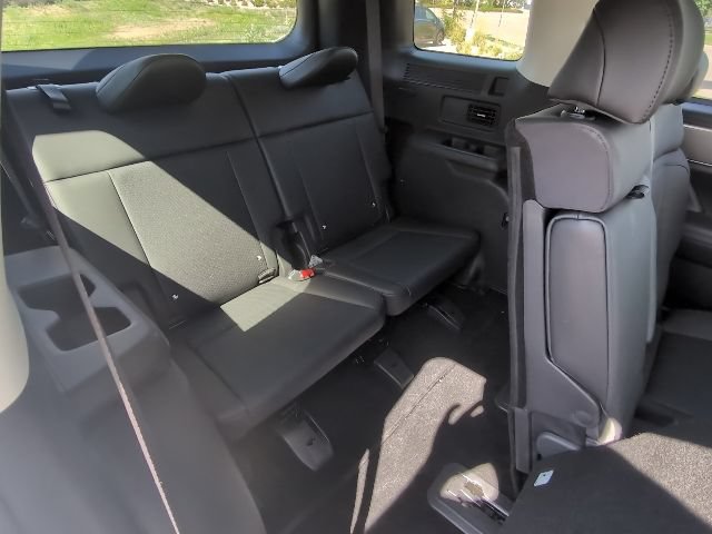 Used 2025 Hyundai Santa Fe SEL AWD/4WD image 30