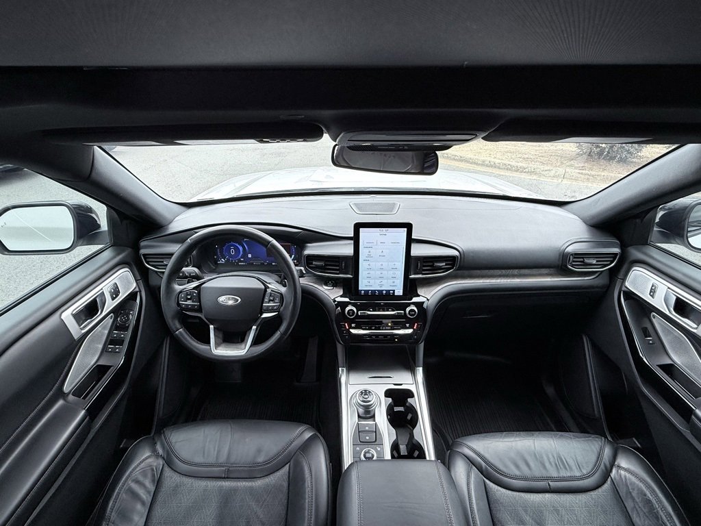 Used 2021 Ford Explorer Platinum w/ Equipment Group 601A image 28