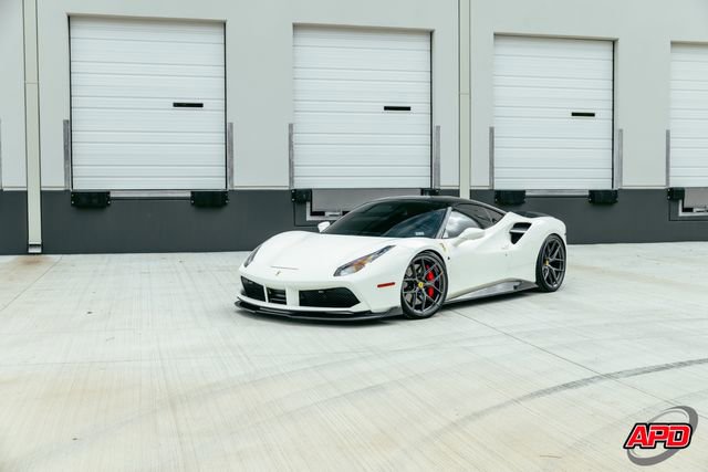Used 2018 Ferrari 488 GTB RWD image 19
