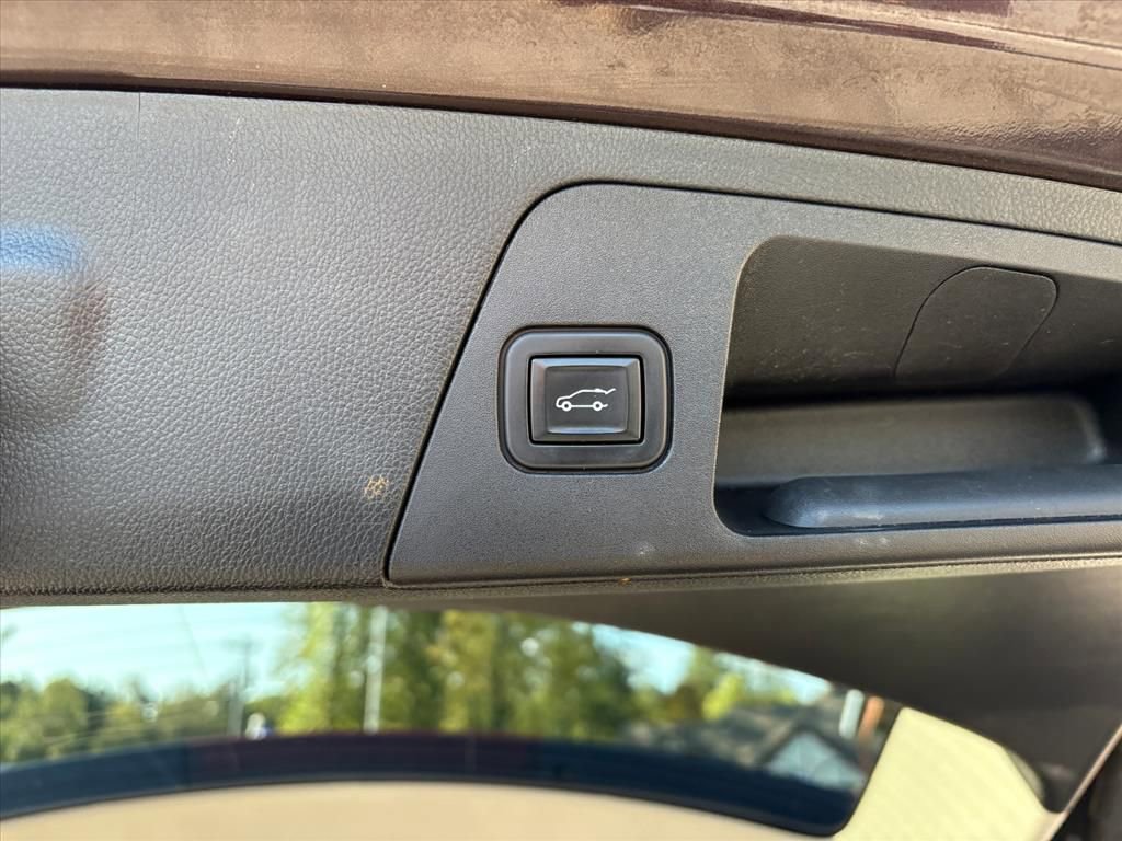 Used 2020 Buick Envision Essence FWD image 22