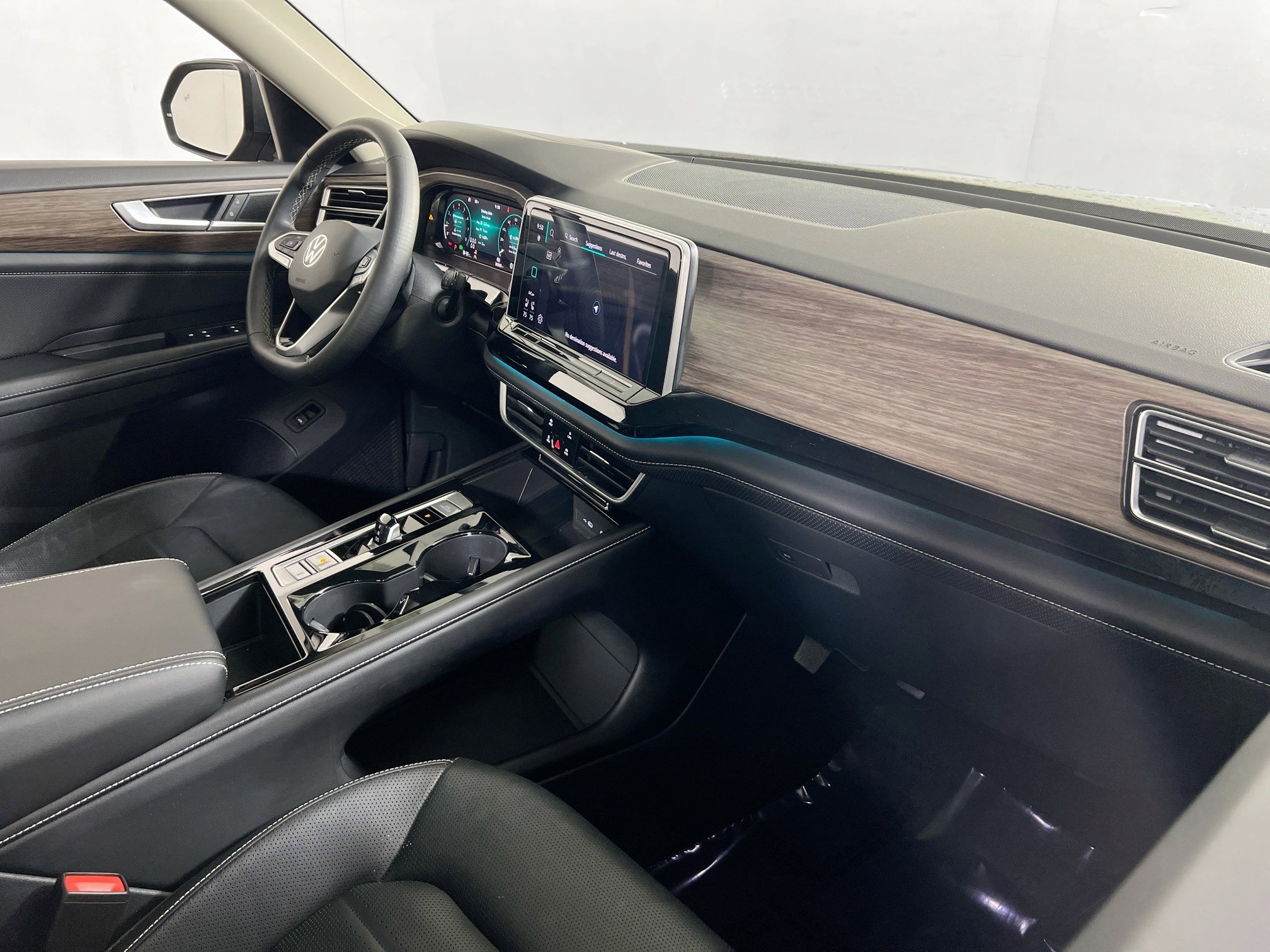 Used 2024 Volkswagen Atlas SEL image 29