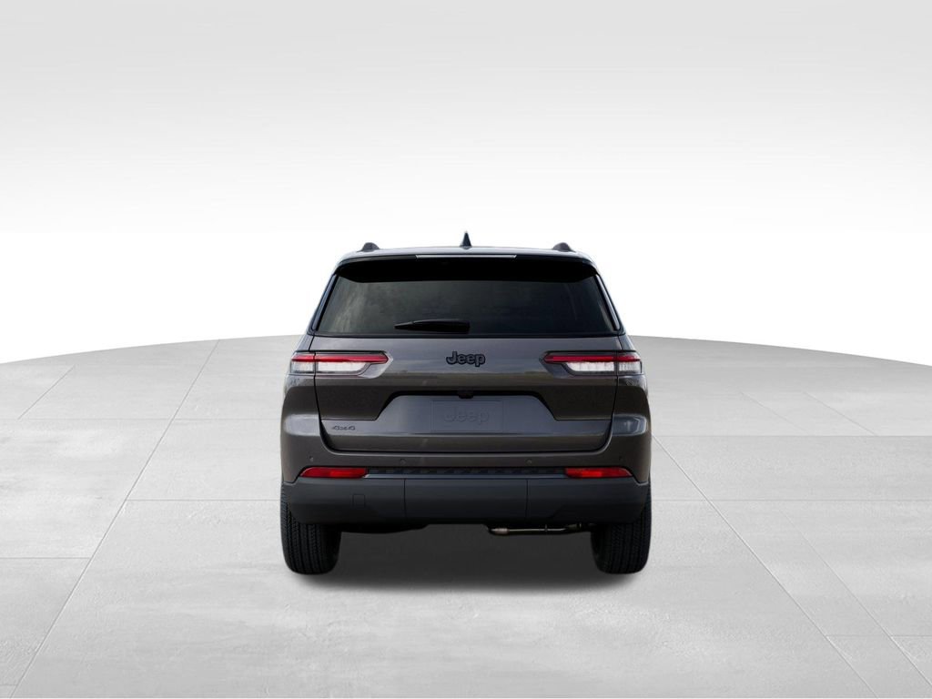 Used 2025 Jeep Grand Cherokee L Altitude AWD/4WD image 8
