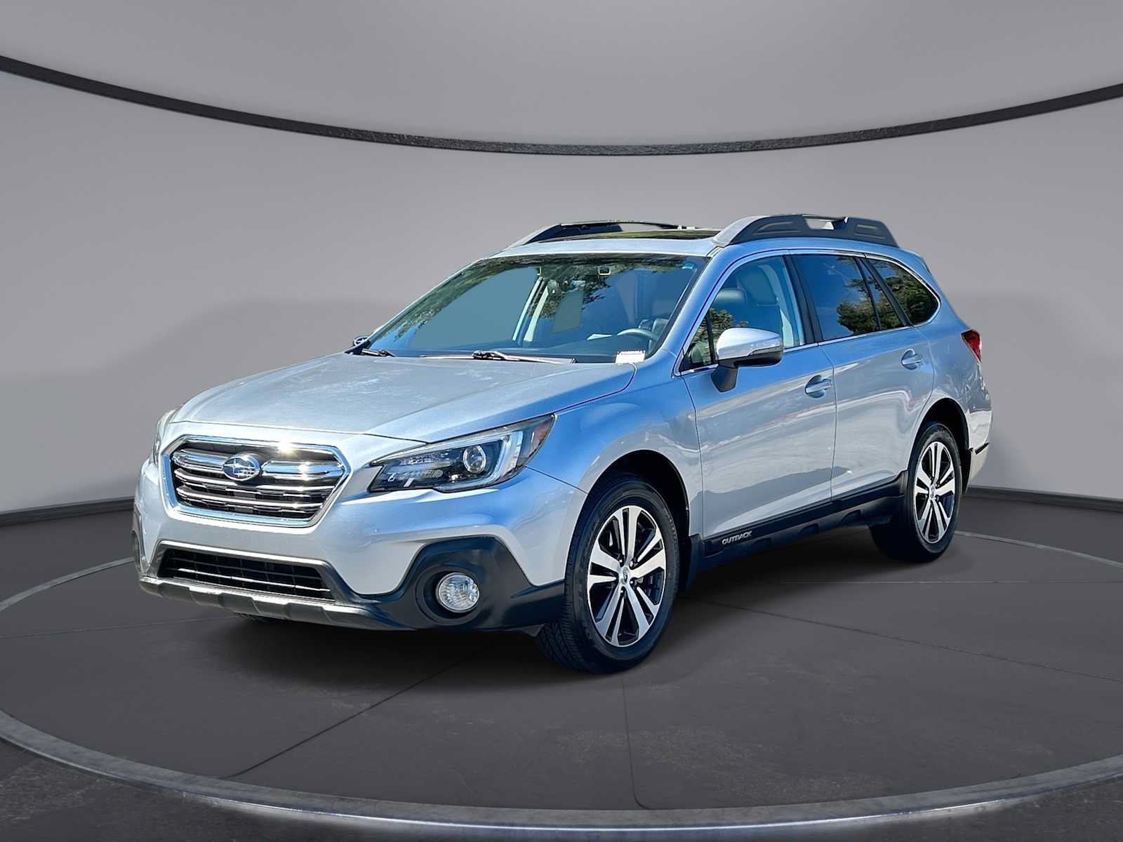 Used 2018 Subaru Outback 2.5i Limited AWD/4WD image 1