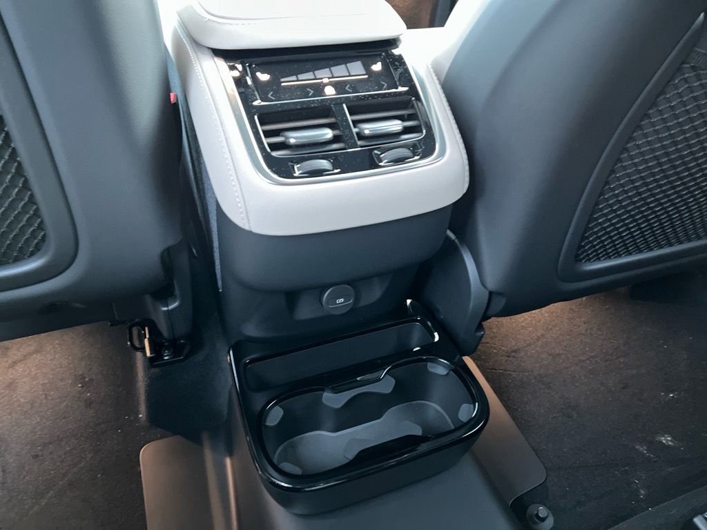 New 2026 Volvo XC90 B6 Plus w/ Protection Package Premier AWD/4WD image 22
