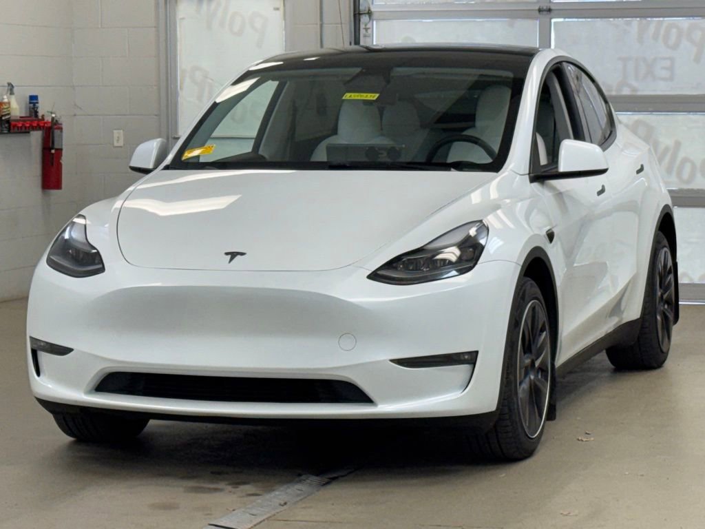 Used 2023 Tesla Model Y Long Range AWD/4WD image 3