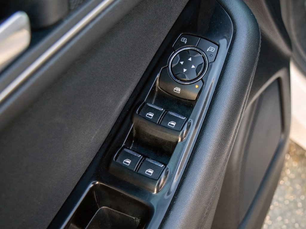 Used 2016 Ford Edge SEL w/ Equipment Group 201A image 31