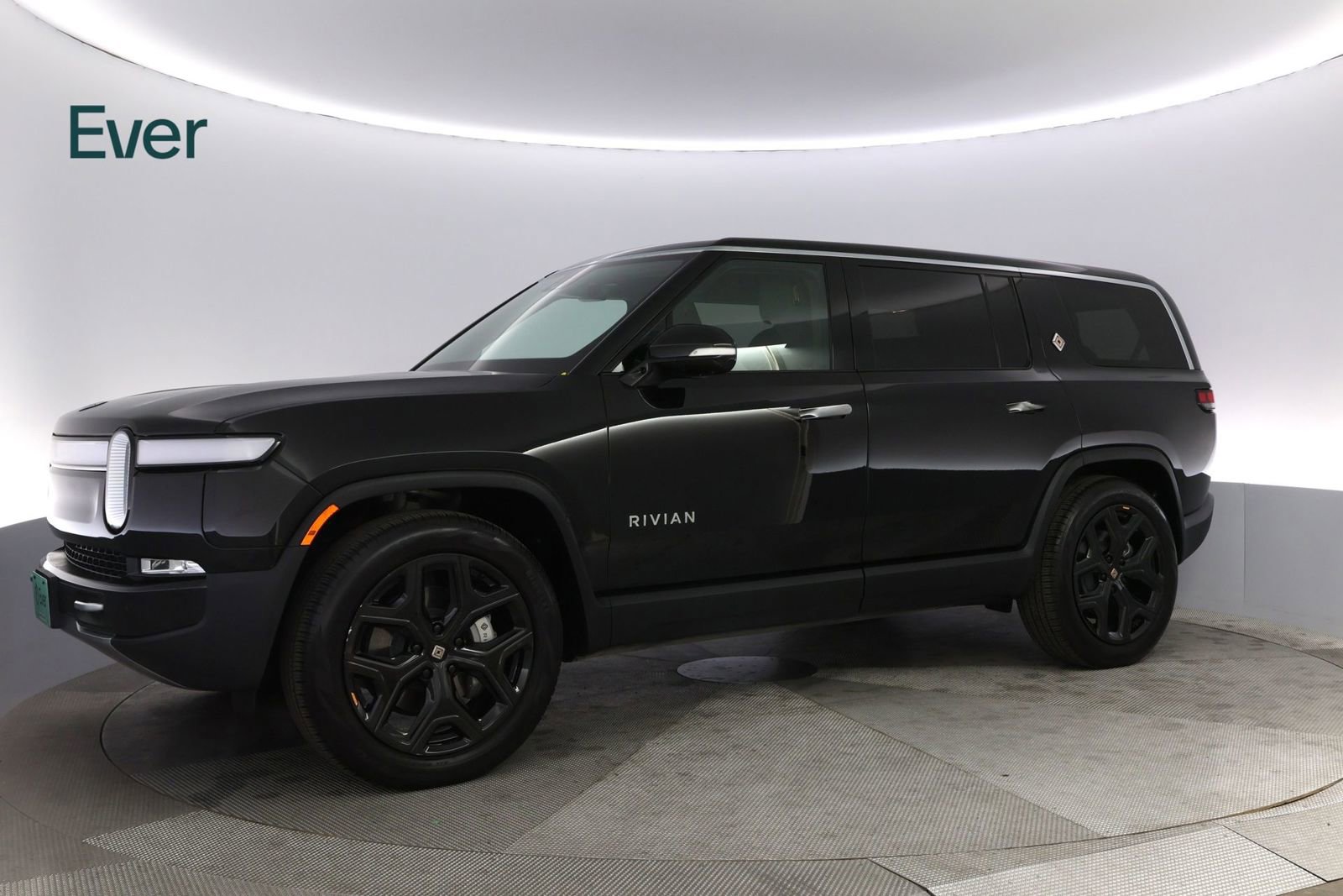 Used 2024 Rivian R1S Adventure image 18