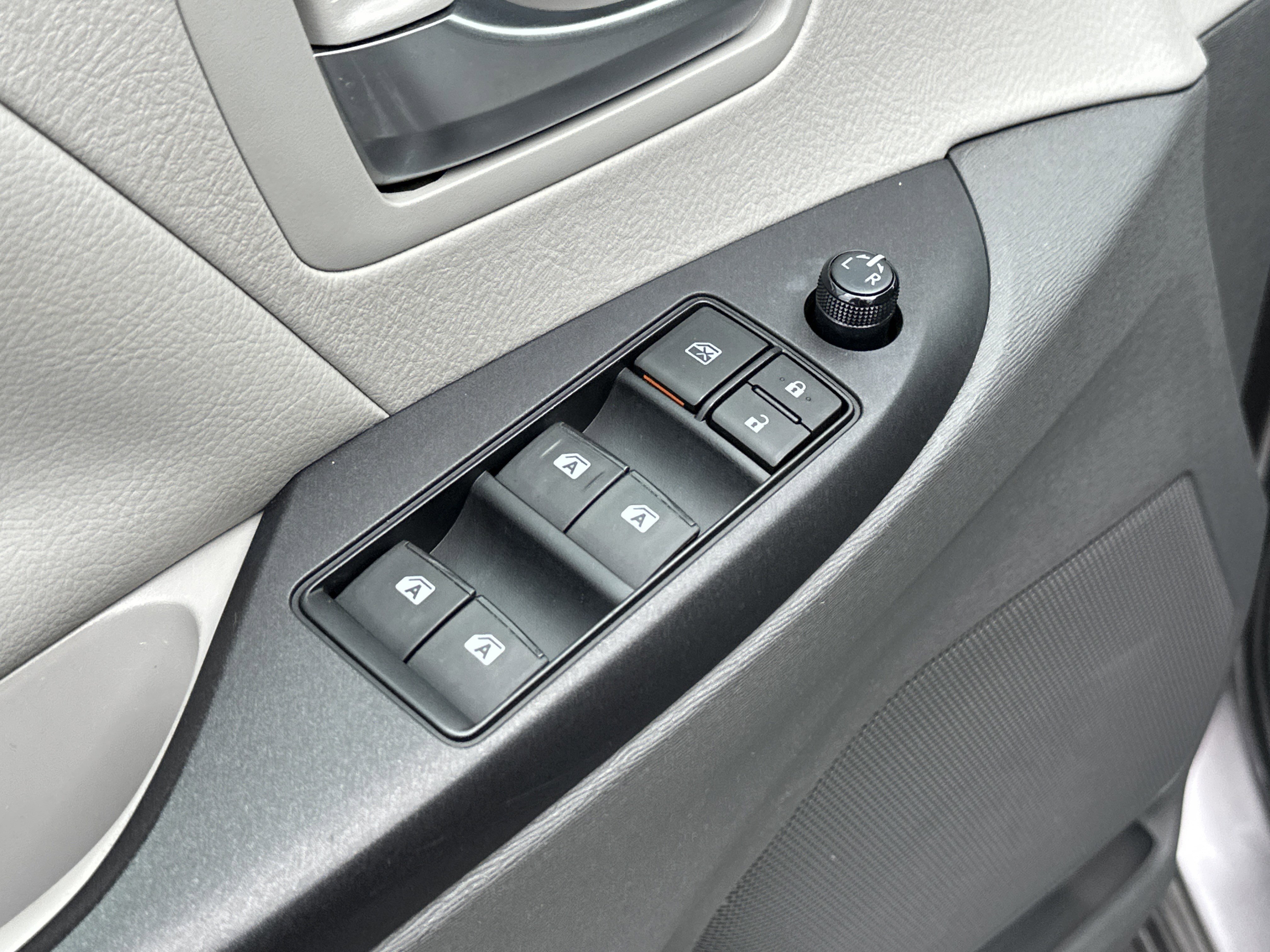 Used 2016 Toyota Sienna LE FWD image 15
