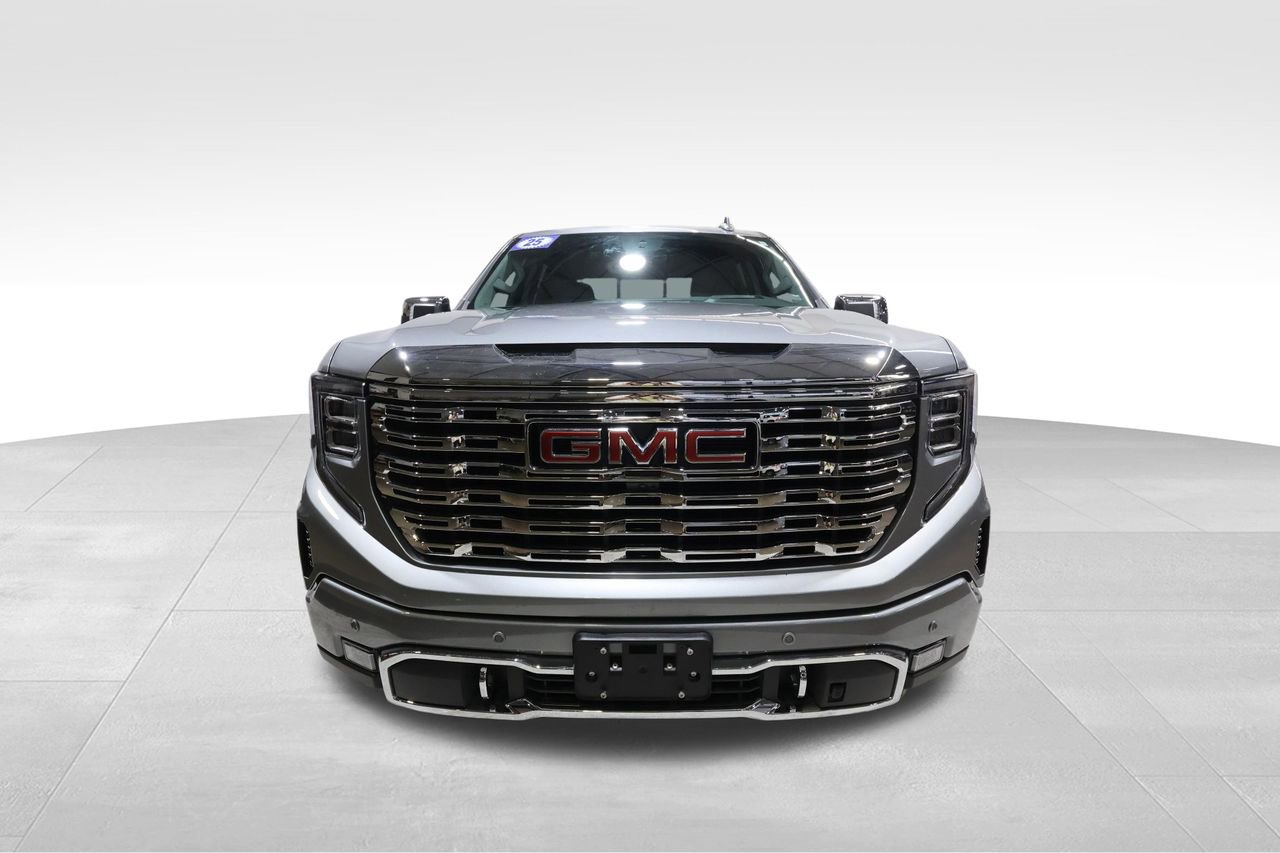 Used 2025 GMC Sierra 1500 Denali AWD/4WD image 7