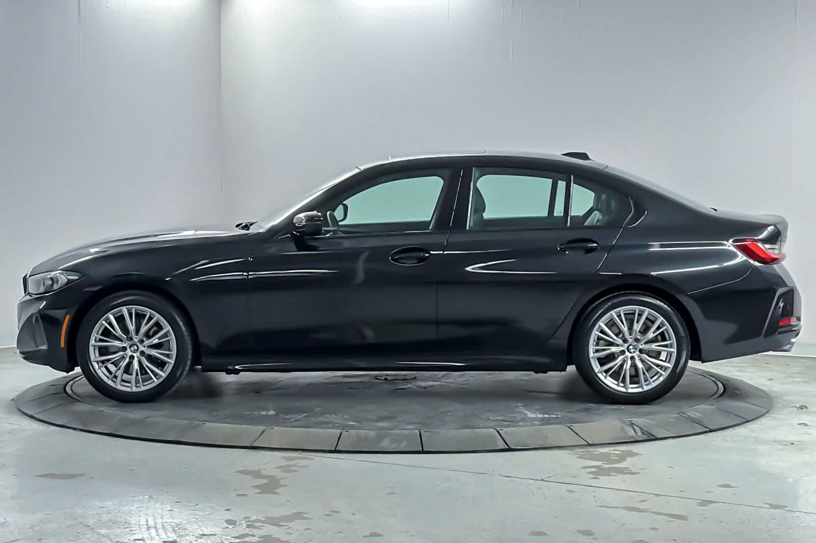 Used 2023 BMW 330i xDrive Sedan w/ Driving Assistance Package AWD/4WD image 5