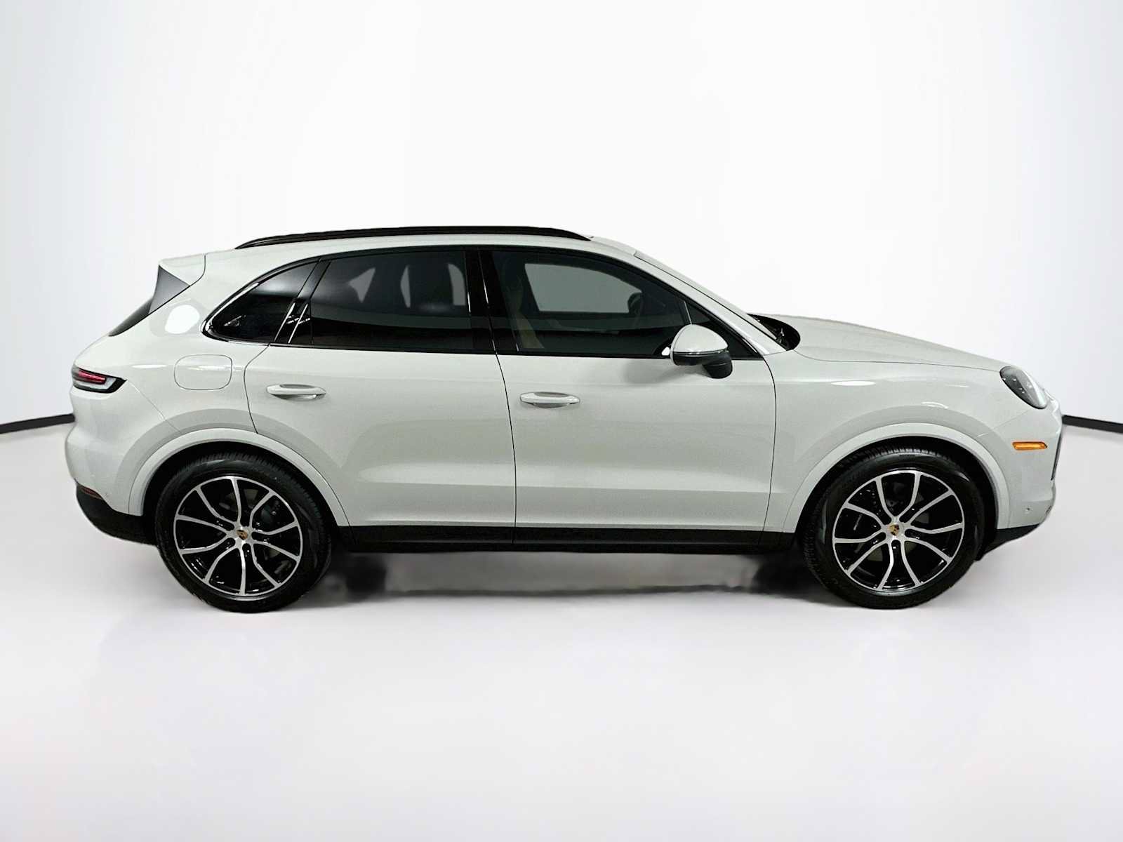 New 2026 Porsche Cayenne AWD/4WD image 8