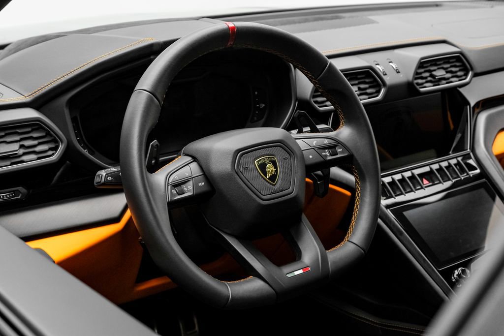 Used 2024 Lamborghini Urus S AWD/4WD image 18