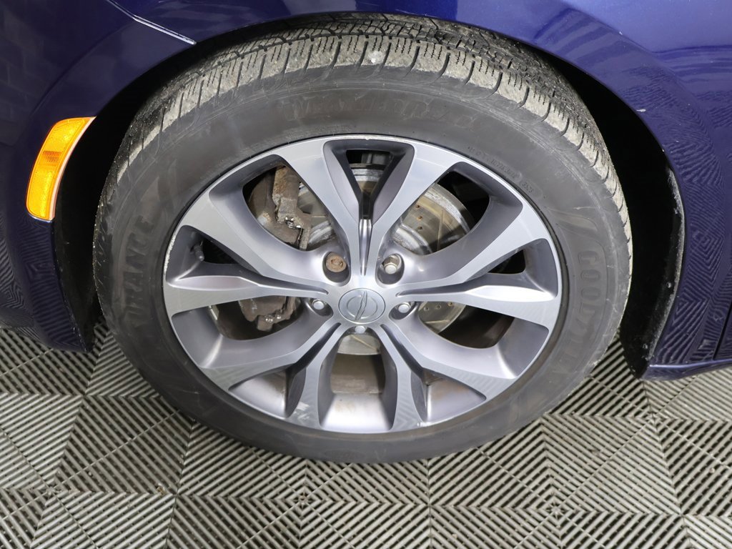 Used 2020 Chrysler Pacifica Limited image 18