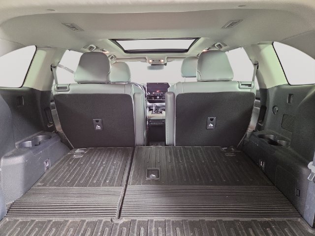 Used 2021 Toyota Highlander Platinum AWD/4WD image 33