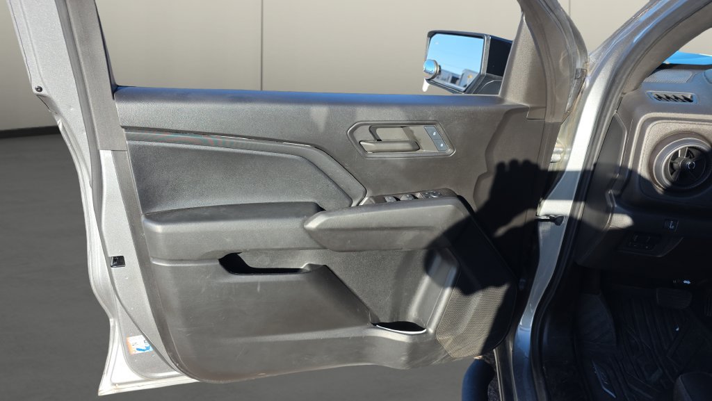 Used 2024 Chevrolet Colorado Trail Boss w/ Advanced Trailering Package AWD/4WD image 14