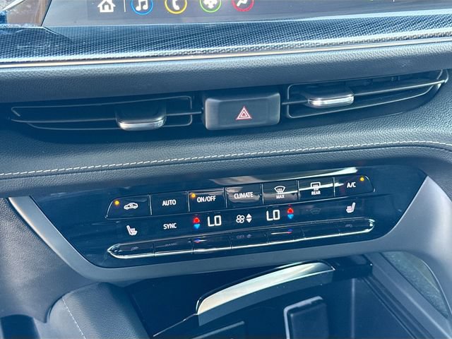 Used 2023 Buick Envision Essence w/ Sport Touring Package FWD image 15