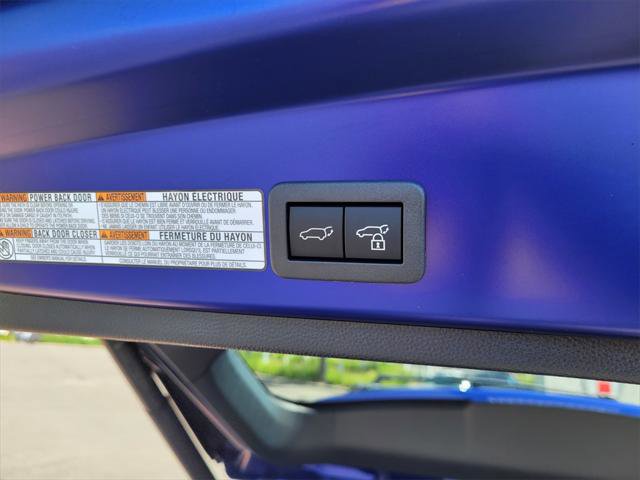 Used 2023 Toyota Corolla Cross XLE w/ Convenience Package AWD/4WD image 10