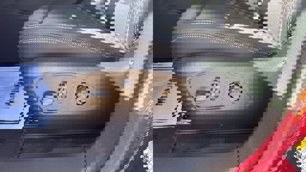 New 2026 Chevrolet Blazer EV LT AWD/4WD image 31