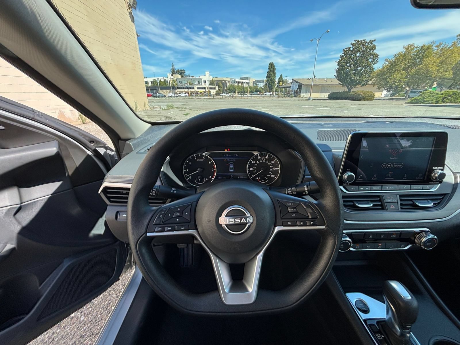 Used 2026 Nissan Altima 2.5 SV FWD image 29