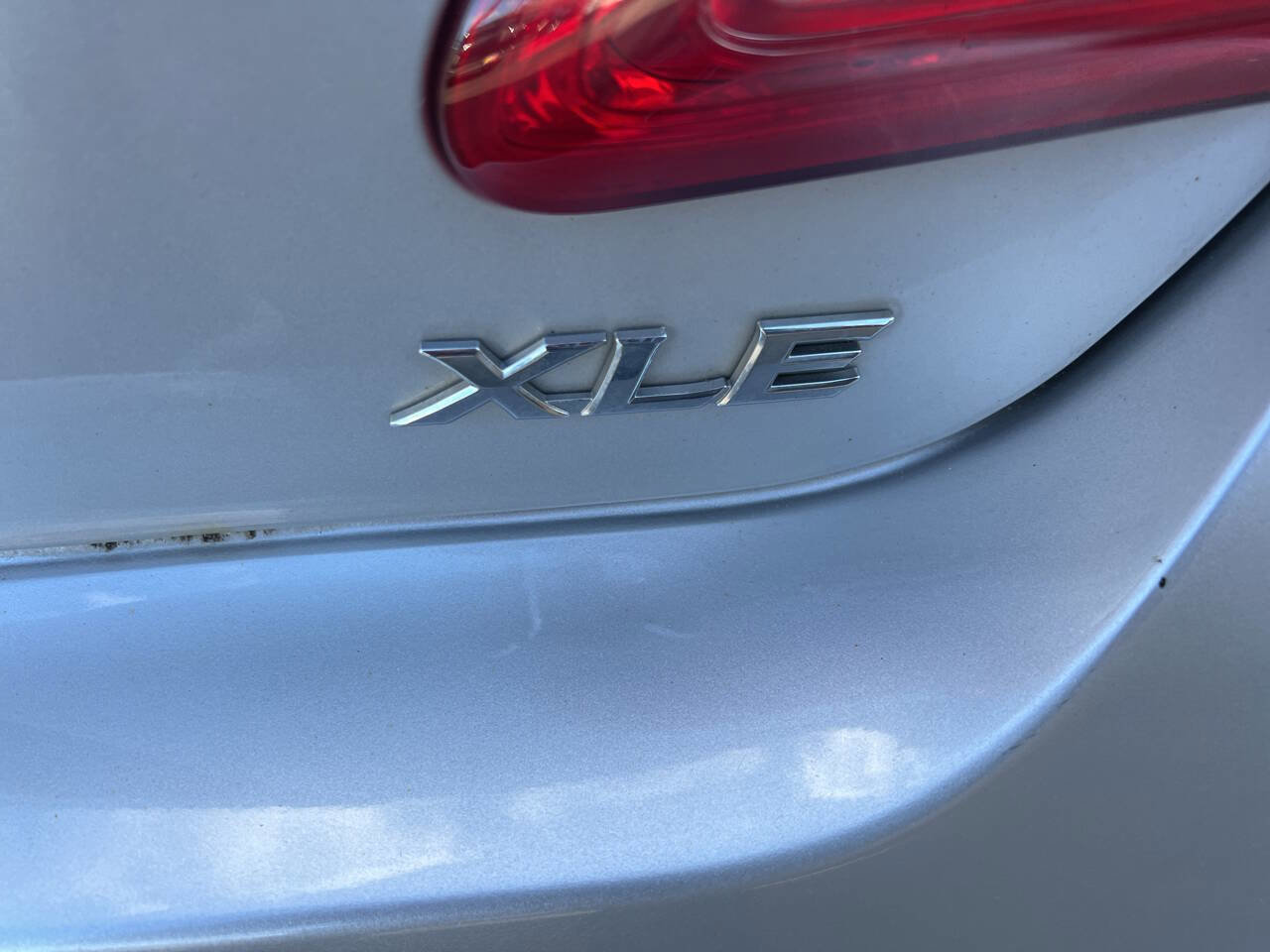 Used 2010 Toyota Camry XLE FWD image 6