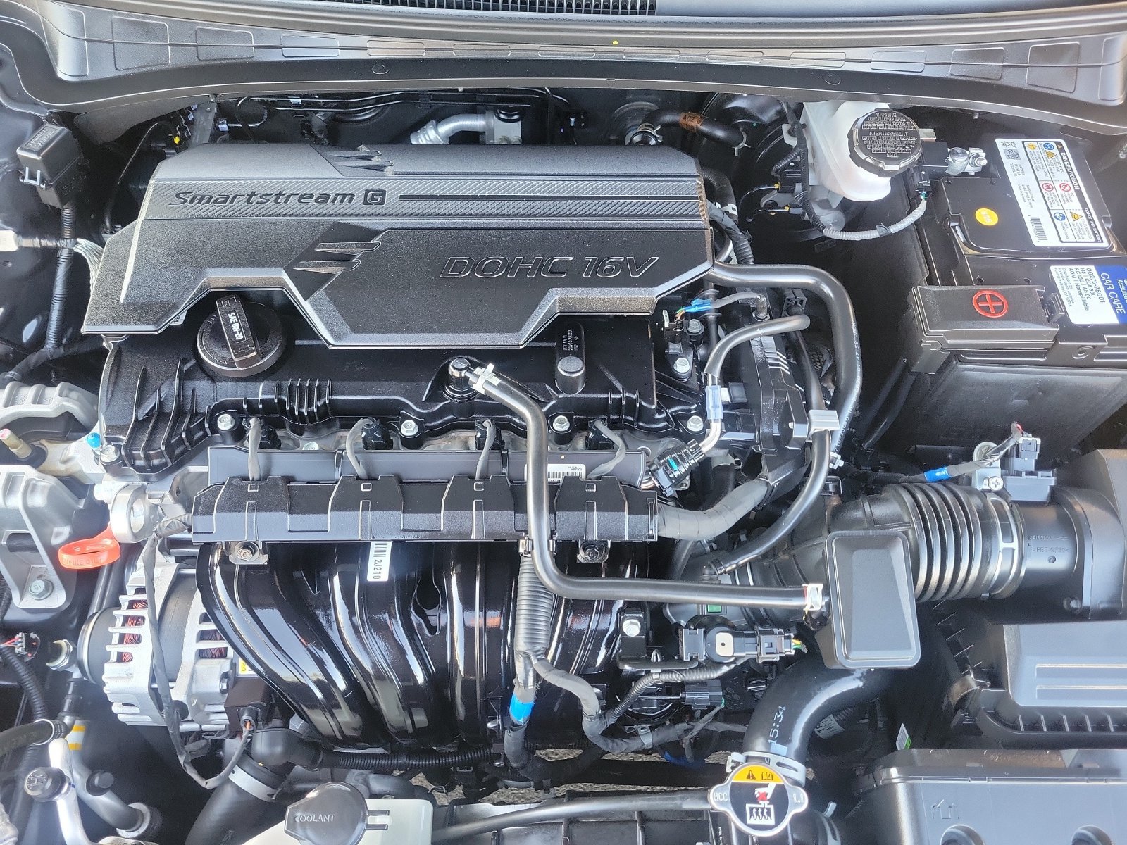 Certified 2024 Hyundai Elantra SEL w/ Convenience Package FWD image 30