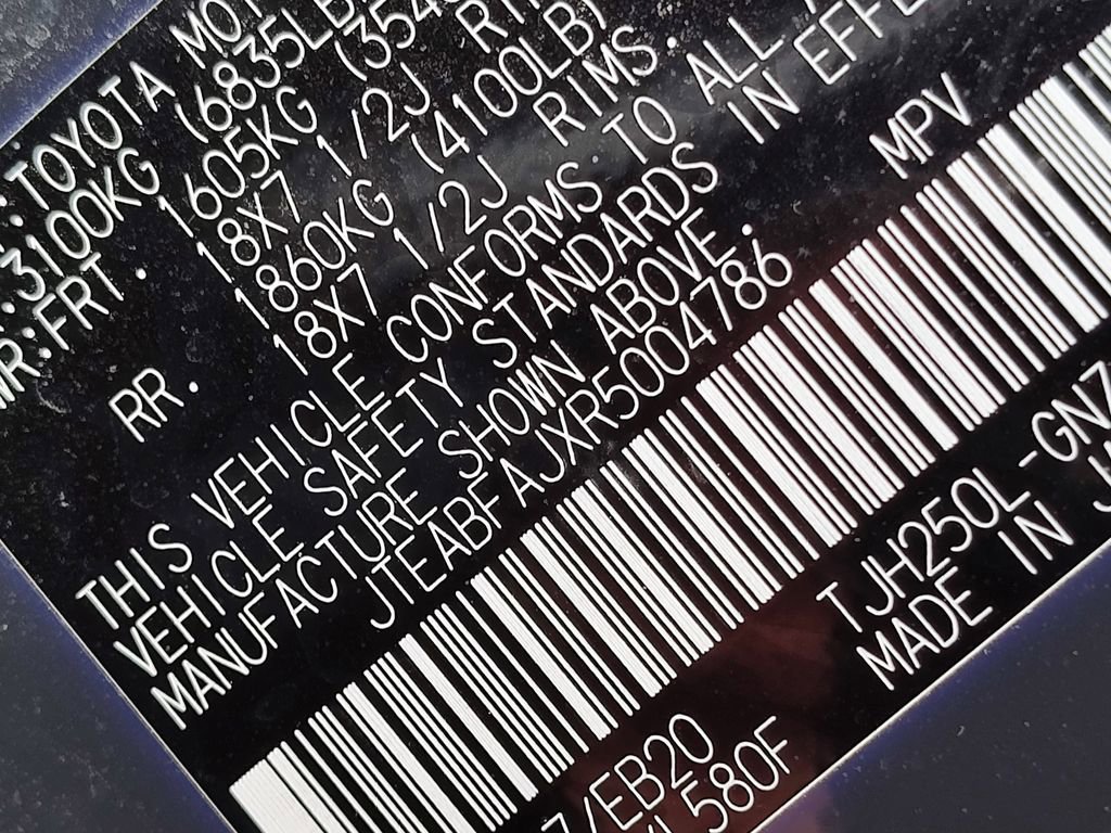 Used 2024 Toyota Land Cruiser image 19