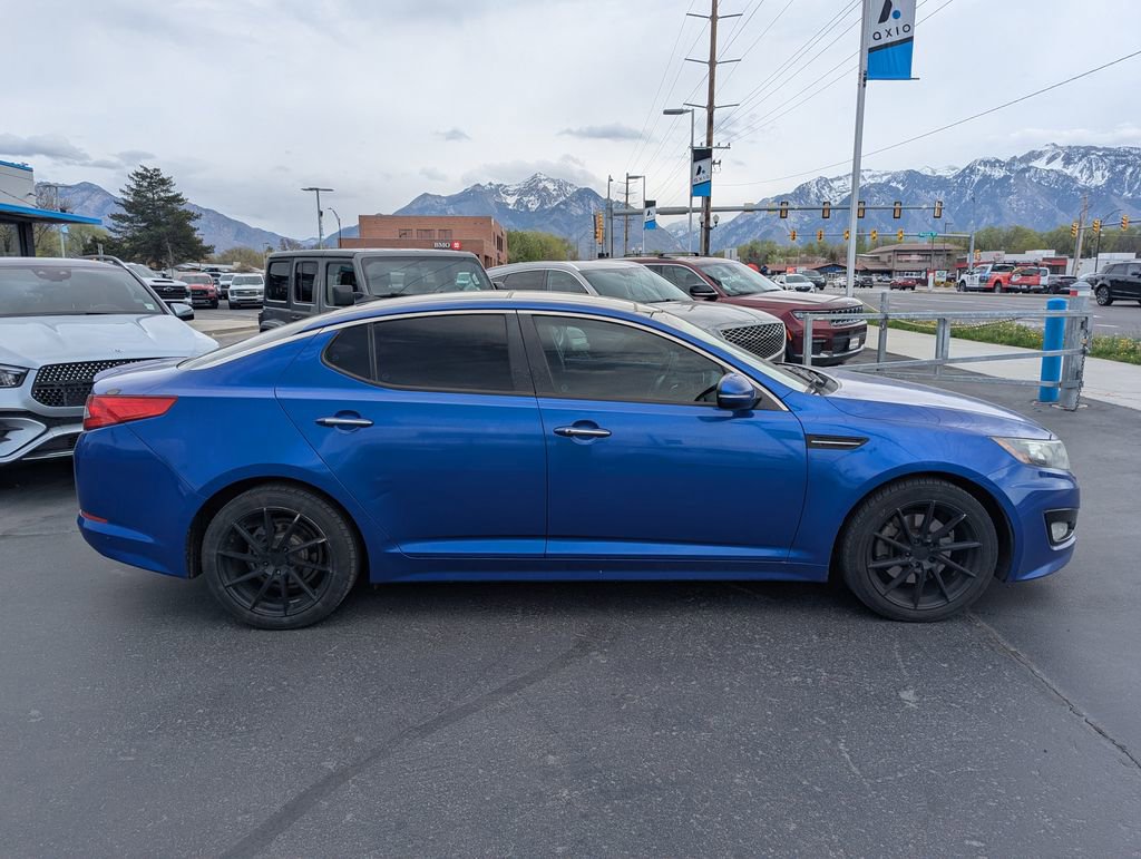 Used 2012 Kia Optima SX w/ Premium Touring Pkg FWD image 2