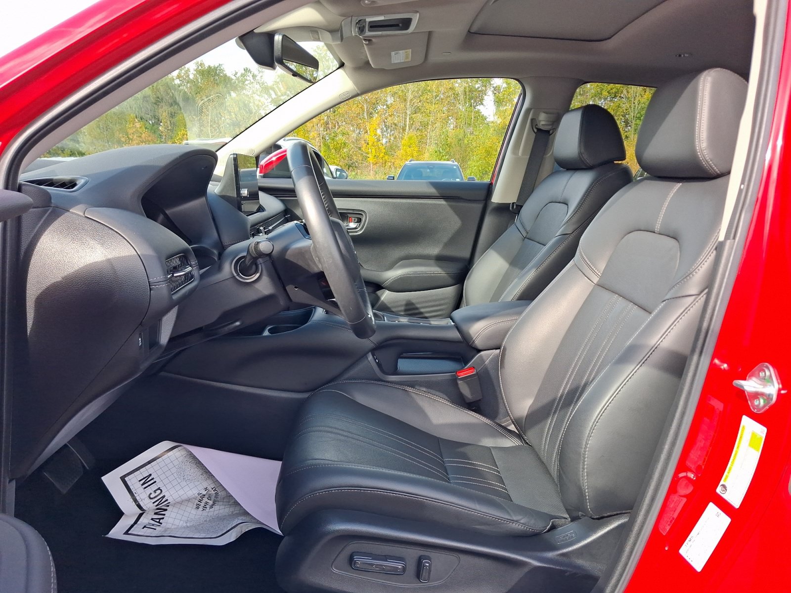 Used 2024 Honda HR-V EX-L image 5