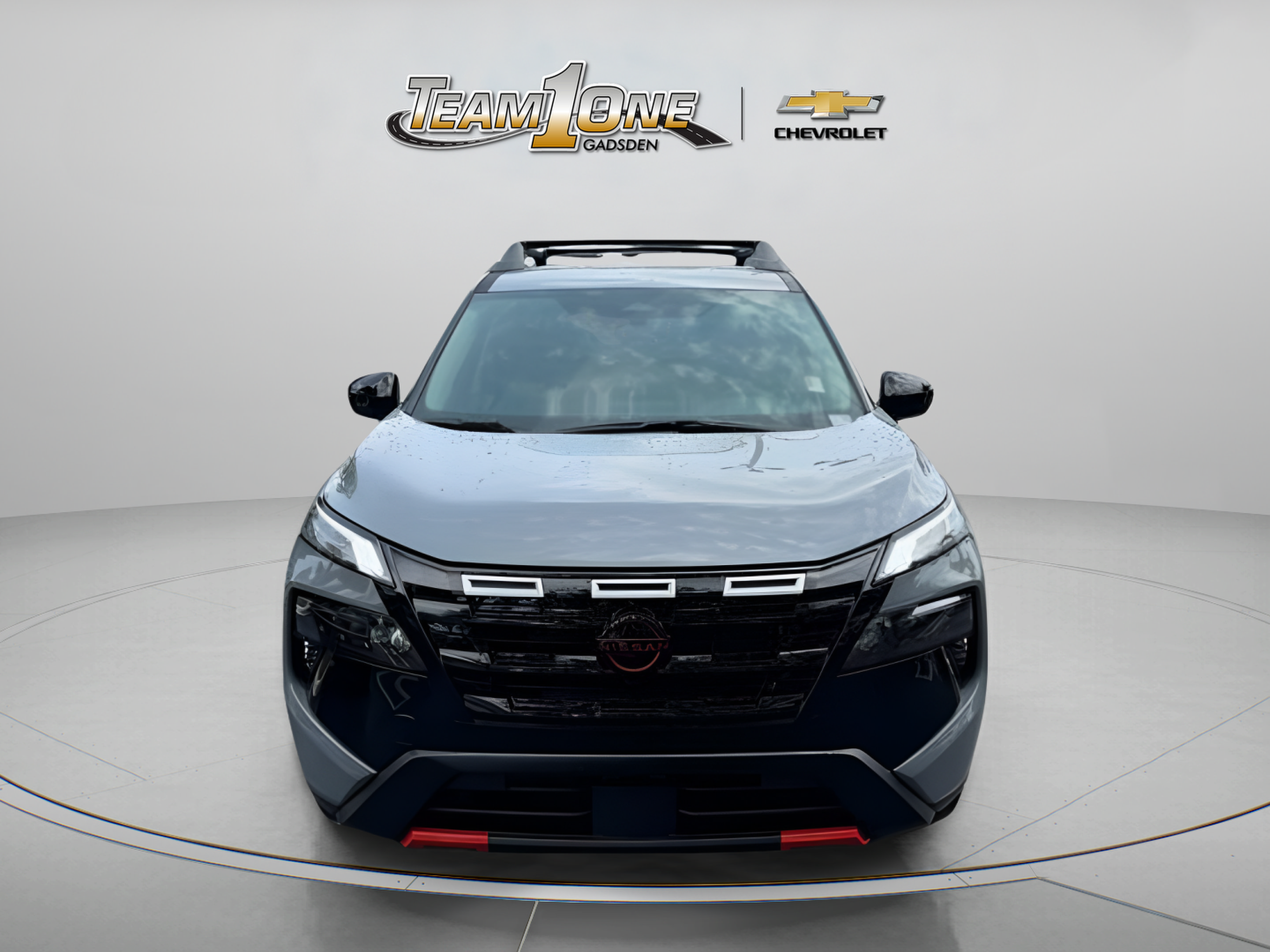 Used 2026 Nissan Rogue SV AWD/4WD image 2